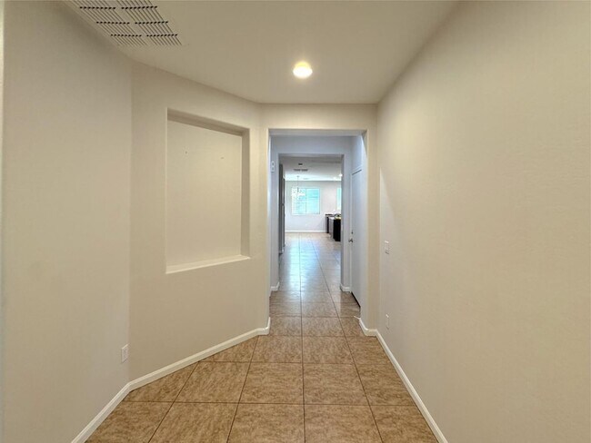Foto del edificio - 3885 E Melrose St