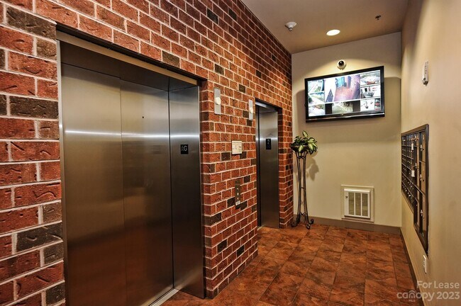 Foto del edificio - 715 N Graham St