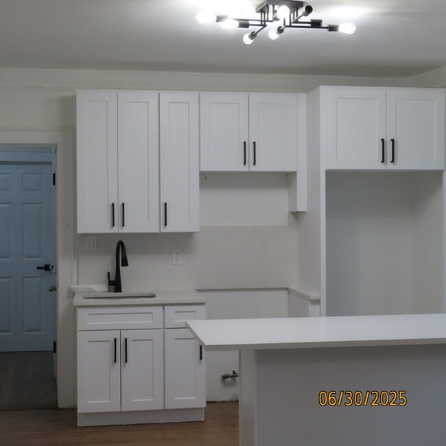 Building Photo - 348 Boyden Ave