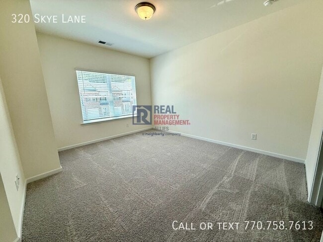 Building Photo - 320 Skye Ln