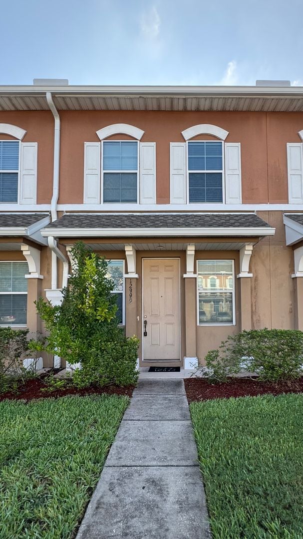 Building Photo - 12999 Sunset Lake Dr
