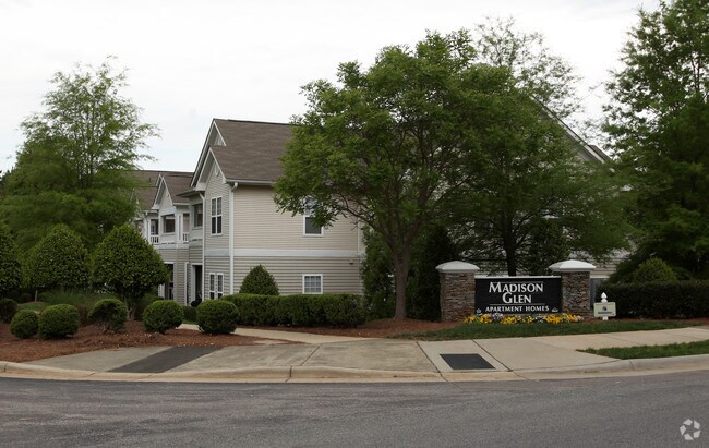 Madison Glen Apartaments - Madison Glen