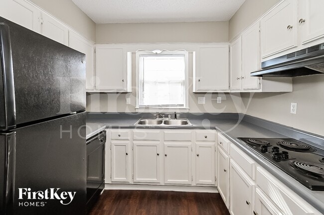 Building Photo - 6290 Ridge Manor Dr