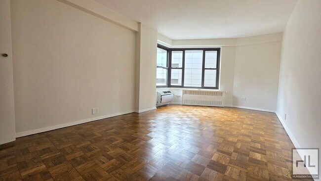 Building Photo - Bright Sixth-Floor One-Bedroom Near Union Square