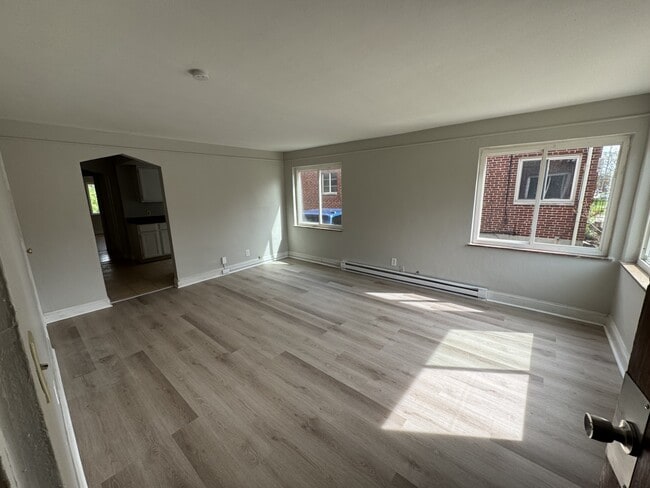 Building Photo - Stillwell Quad Apartments