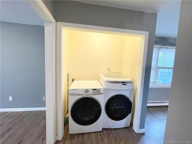 Foto del edificio - 81 Birdsey St