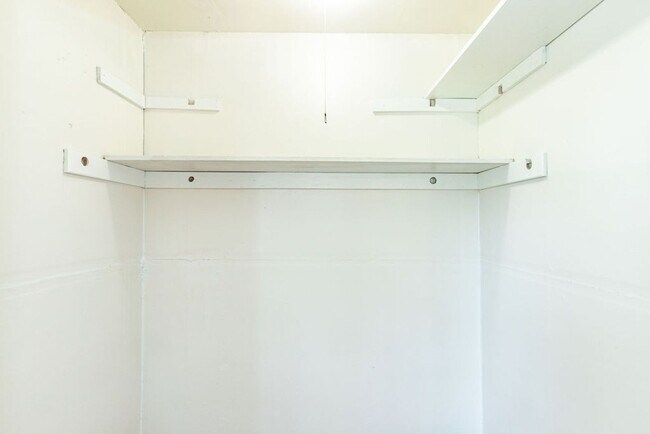 Building Photo - 2 Bedroom, 1 Bath Home Just South of Tech ...