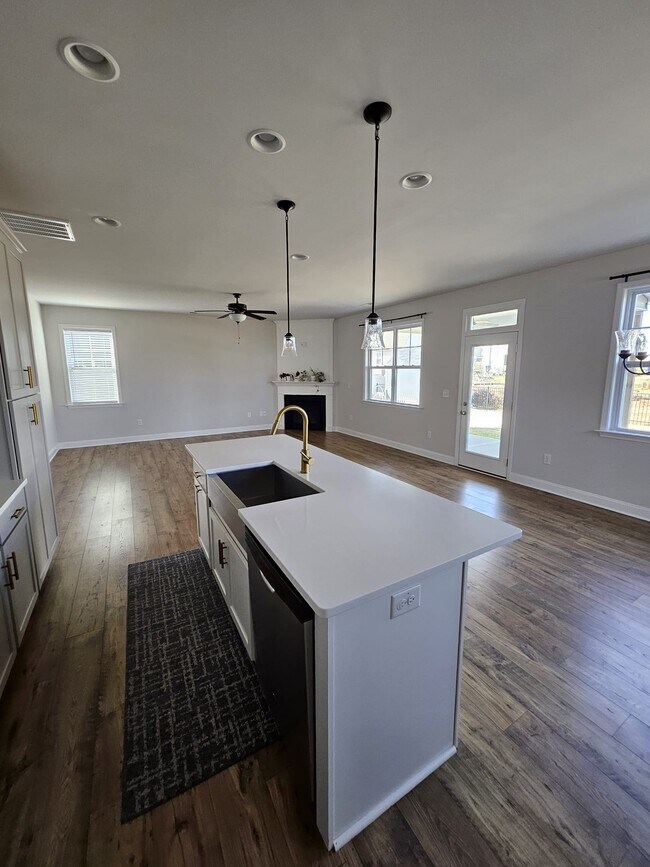 Foto del edificio - 663 Southwick Pl