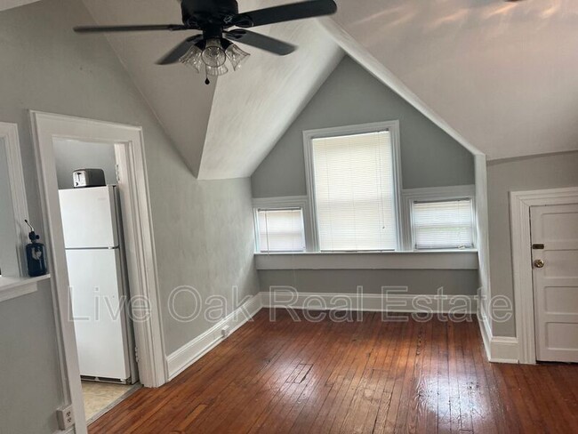 Building Photo - 610 Redgate Ave