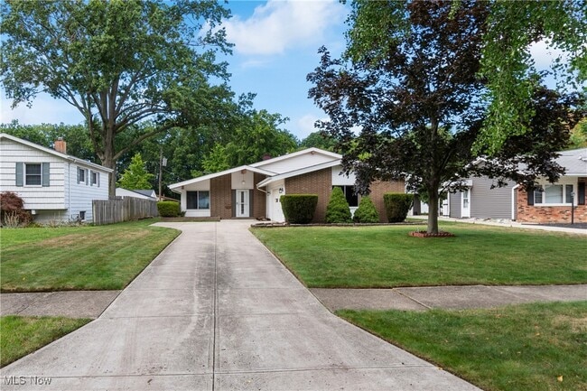 Building Photo - 23938 Delmere Dr