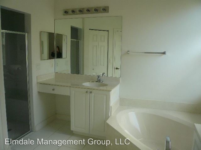 Building Photo - 2 br, 1.5 bath House - 3131 Anthem WAY,