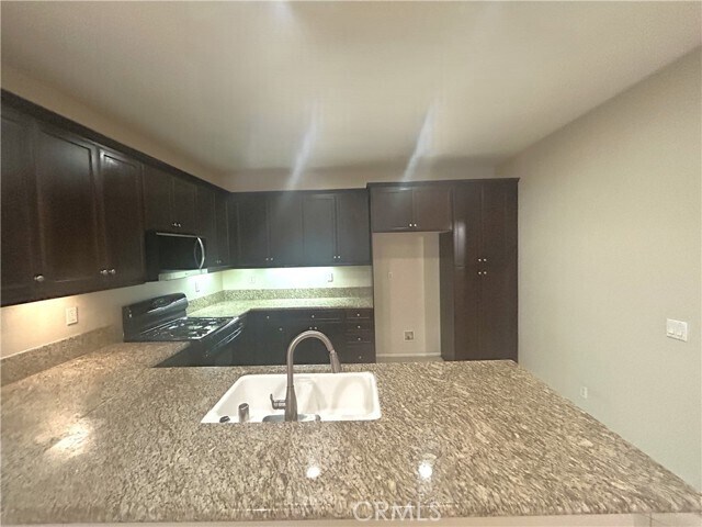 Foto del edificio - 6255 Isidora Ln