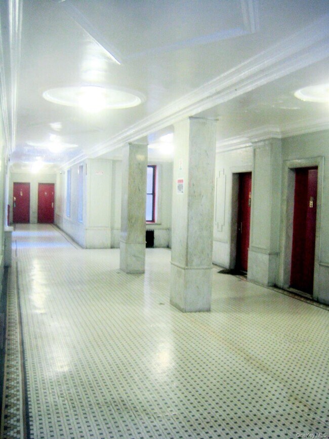 Foto del edificio - 1803 Riverside Dr
