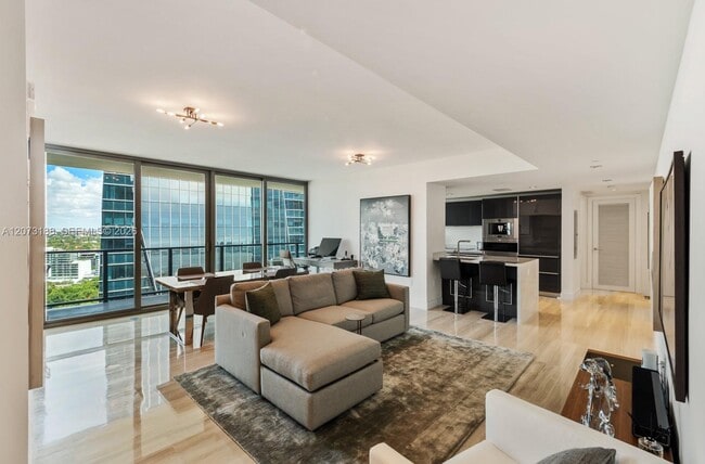 Building Photo - 1451 Brickell Ave