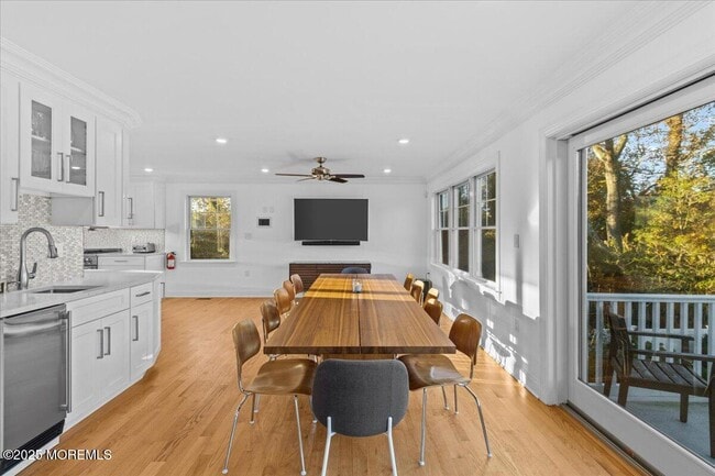 Foto del edificio - 382 Western Ave