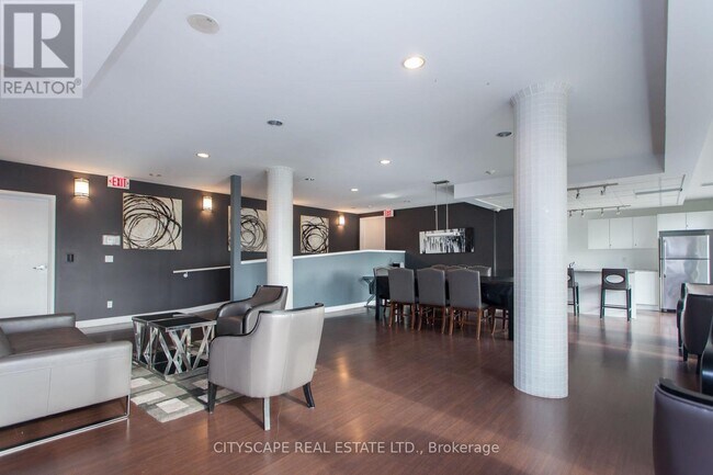 Photo du bâtiment - 55 E Liberty St