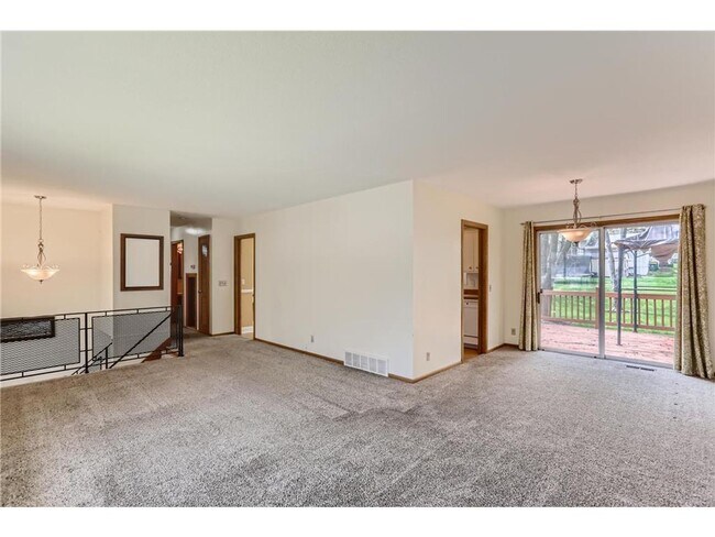 Foto del edificio - Spacious single-family home *3Bd*3Bath in New Hope Avail June 1