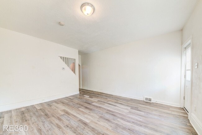Building Photo - 2 br, 1 bath House - 24 Penelope Mt Washin...