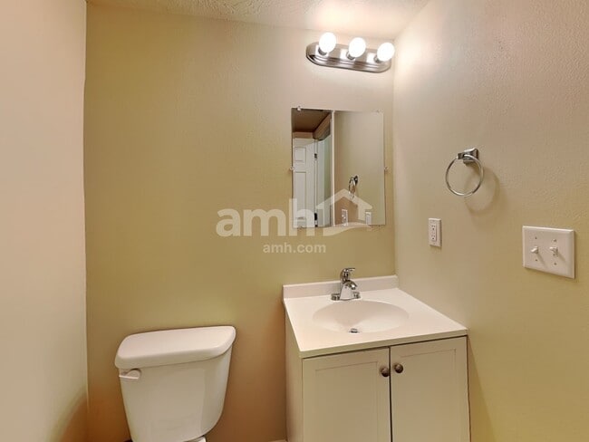 Building Photo - 4006 Dillon's Dr