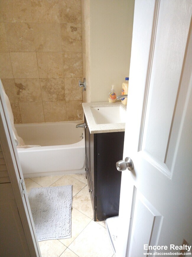 Foto del edificio - 1193 Commonwealth Ave