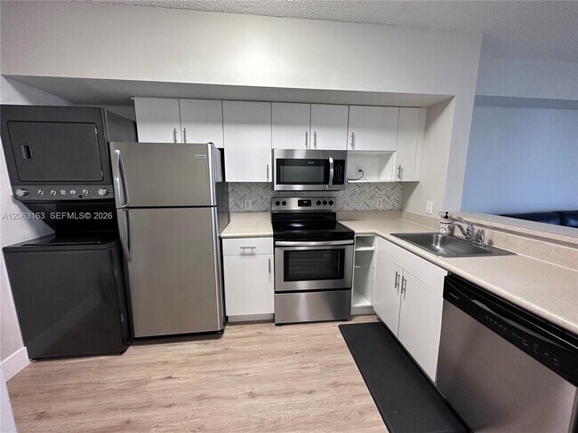Foto del edificio - 5077 NW 7th St