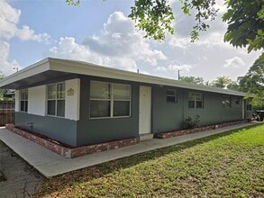 Building Photo - 1238 NW 5th Ave