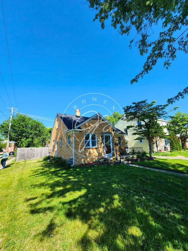 Building Photo - 2701 Latonia Blvd