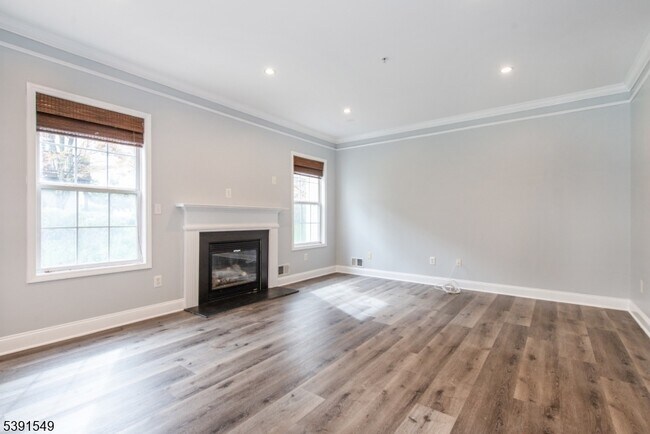 Foto del edificio - 170 Winchester Ct