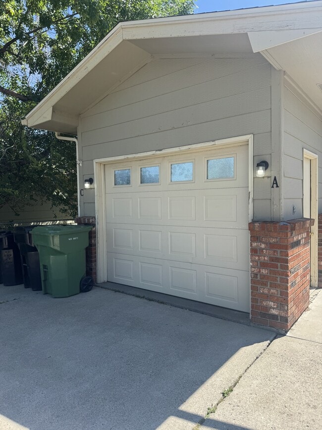Building Photo - 2314 Rosebud Dr