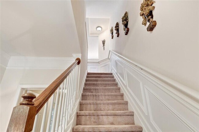 Foto del edificio - 1003 Renaissance Trce