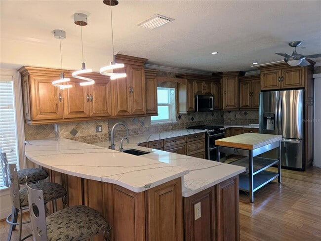 Building Photo - 11820 Capri Cir S