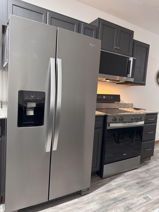 Foto del edificio - 303 S Cable Rd