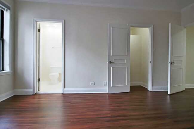 Foto del edificio - 210 E Chestnut St