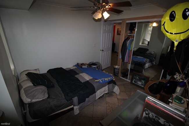 Building Photo - 2 br, 1 bath  - 416 E Huron St # 2