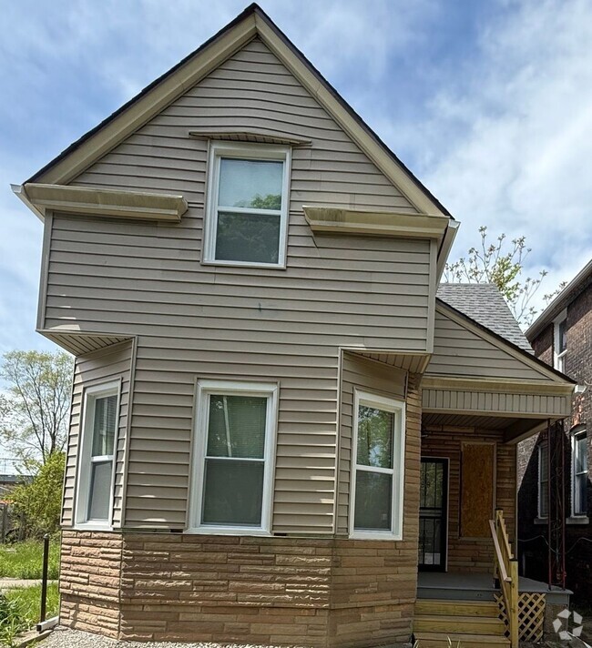 Building Photo - 5039 Canton St