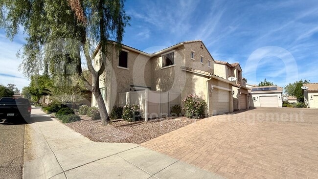 Building Photo - 2140 W Monte Cristo Ave