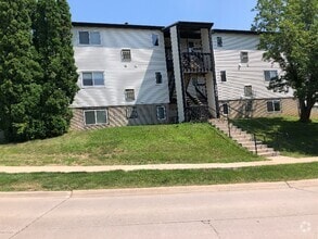 Building Photo - 2620 Westwinds Dr