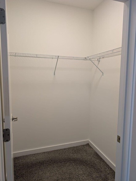 Building Photo - 687 Ocean Ave