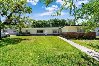 Building Photo - 11515 SW 81st Rd