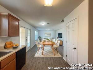 Foto del edificio - 6903 Cutting Creek