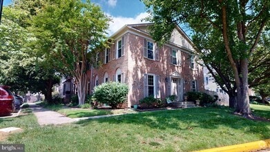 Building Photo - 6279 Walkers Croft Way
