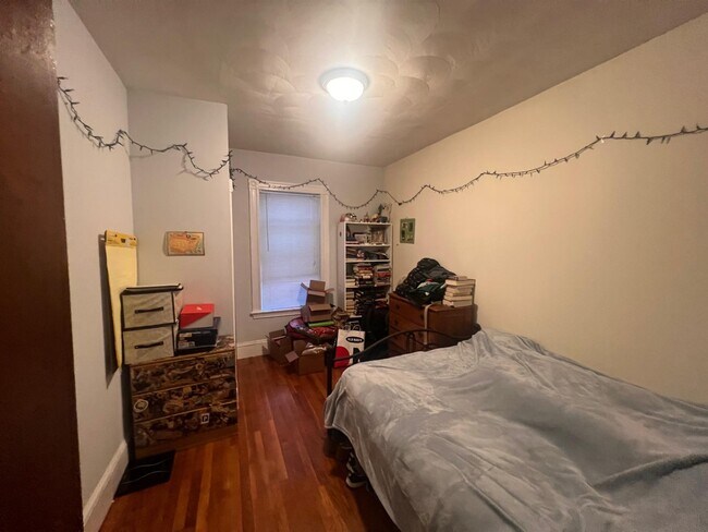 Building Photo - 235A Highland Ave