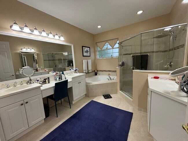 Master bath - 60 Lancaster Rd