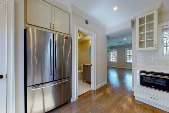 Foto del edificio - 102 Beacon St