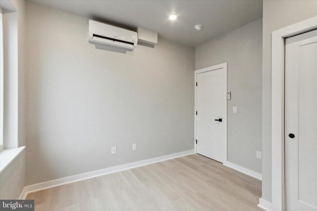 Building Photo - 316 S 52nd St