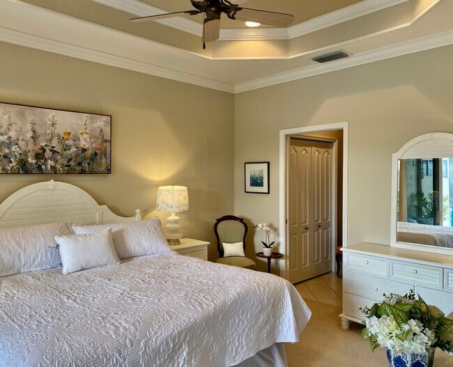 Foto del edificio - 4532 Whispering Oaks Dr