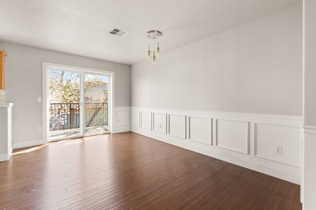 Building Photo - 9746 SW 34th Pl