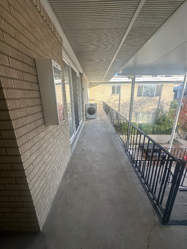 Foto del edificio - 673 E 6th Ave