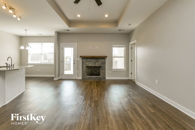 Building Photo - 165 Bonnieville Dr