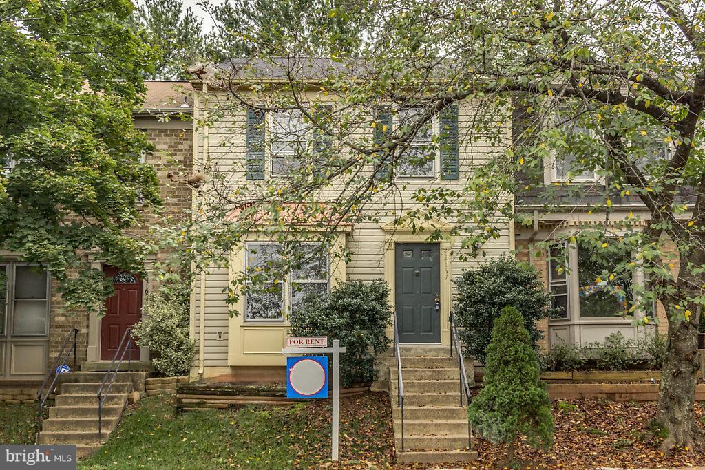 14167 Royal Oak Ln, Centreville, VA 20120 Townhome Rentals in